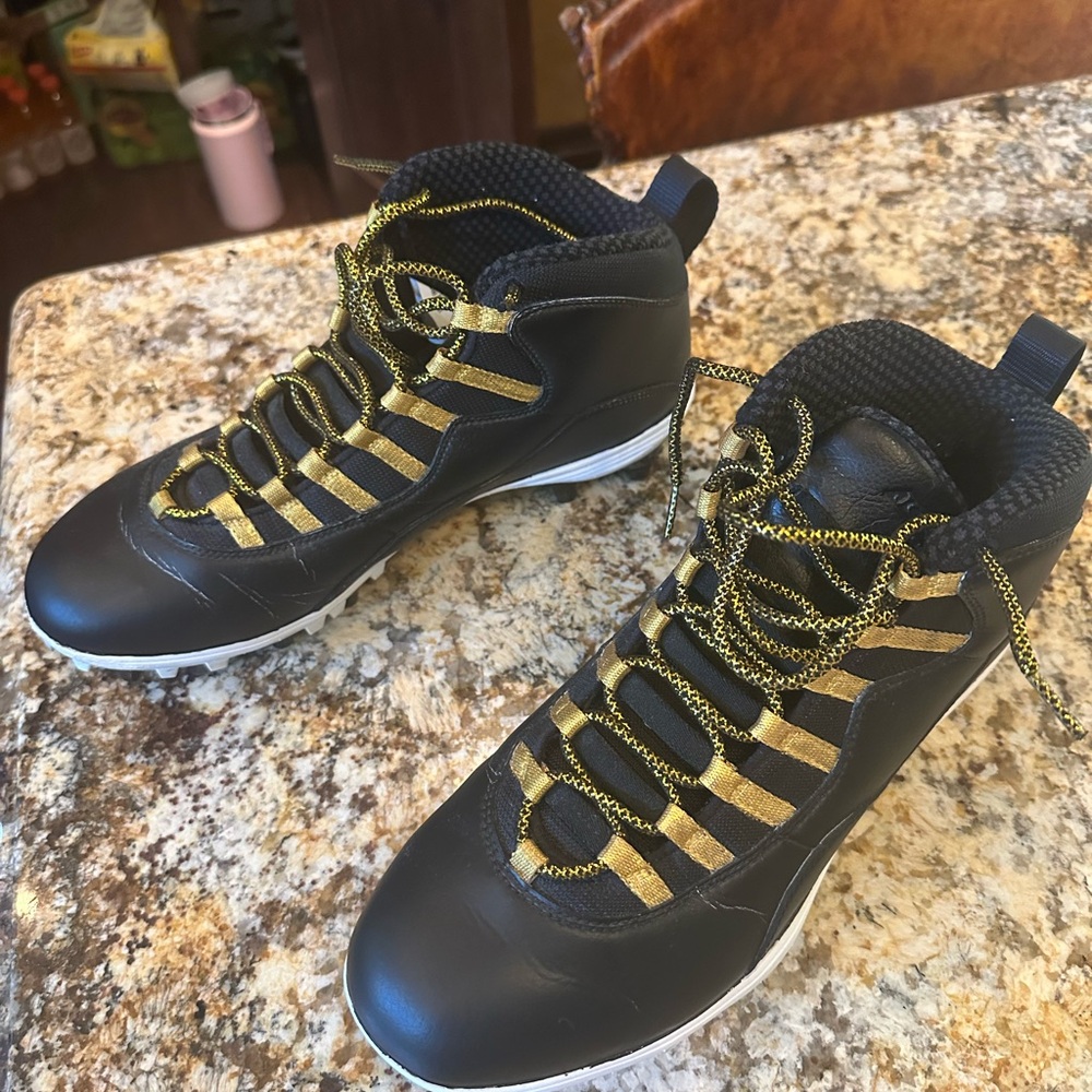 Derek Carr Play Exclusive Football Cleats size 11.5.
